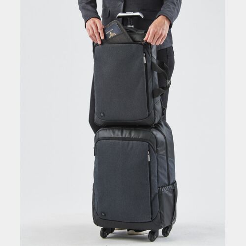 Road Warrior computer pack Thumbnail