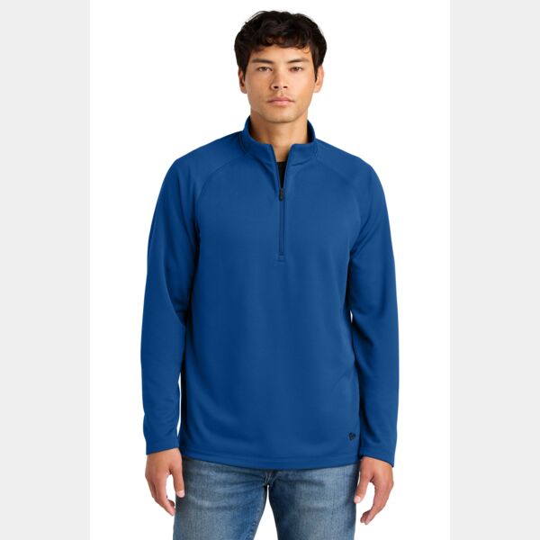 Stand Out 1/4 Zip Thumbnail